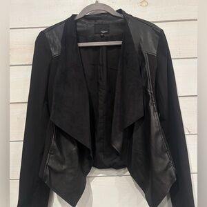 Edyson Cardigan Jacket Draped Open Front jacket in size small with pockets.